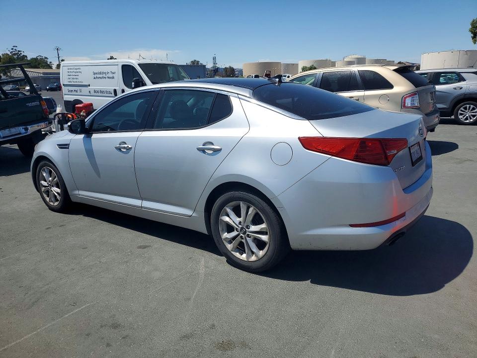 64044706 :رقم المزاد ، KNAGN4A76B5171731 vin ، 2011 Kia Optima مزاد بيع