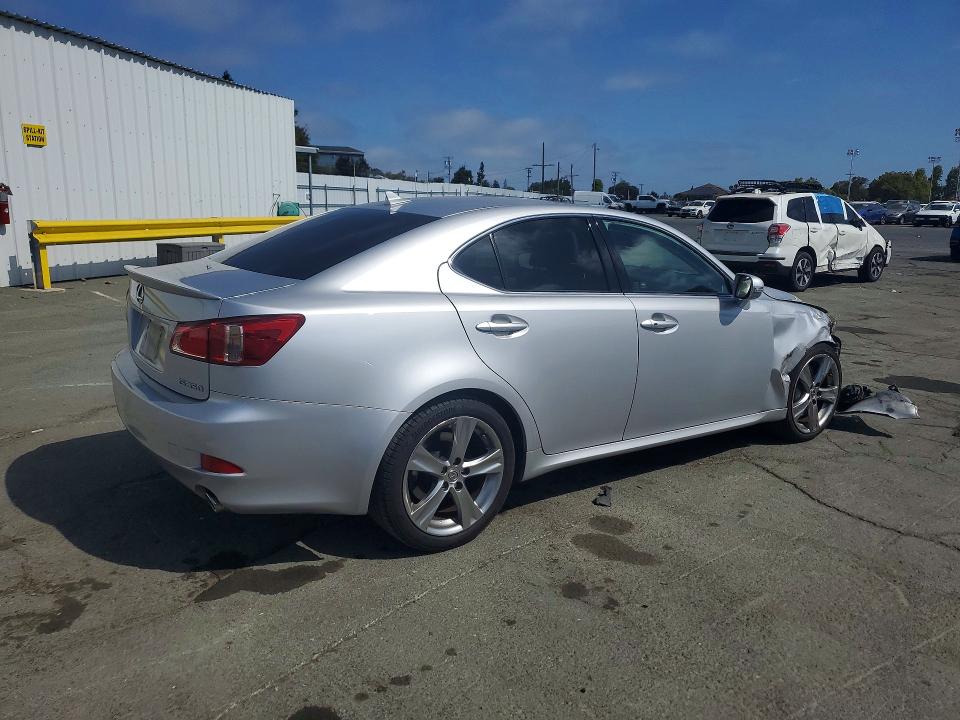64505806 :رقم المزاد ، JTHBE5C25B5025386 vin ، 2011 Lexus Is مزاد بيع