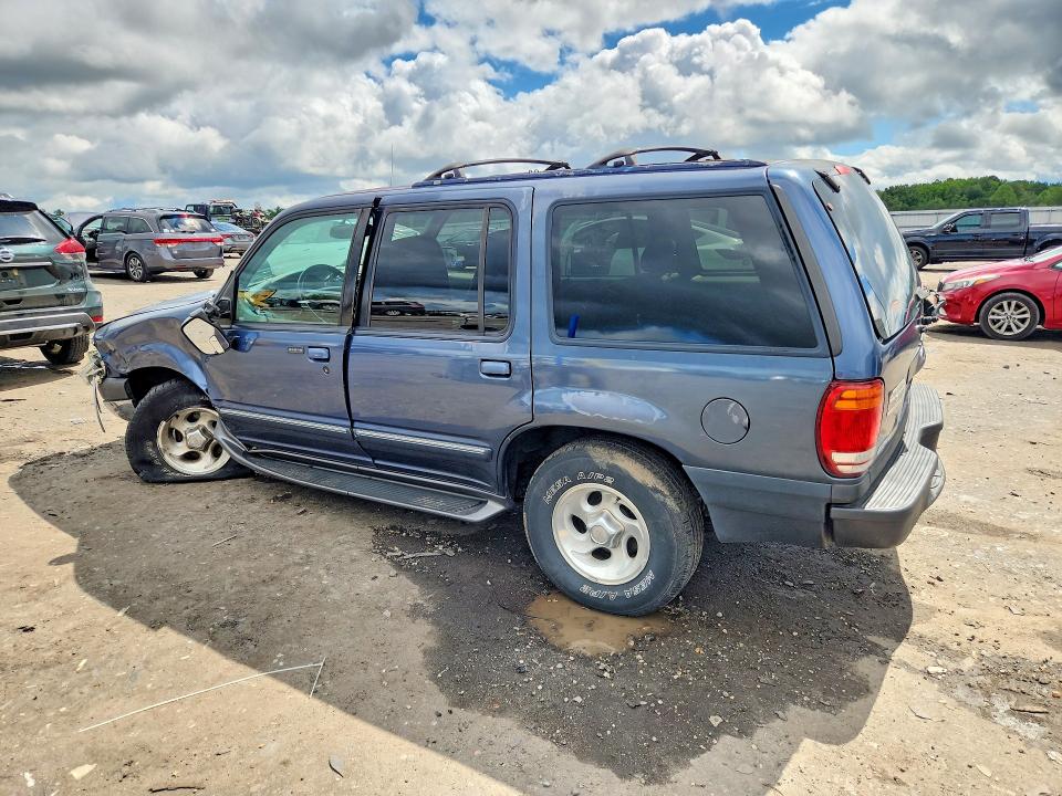 Продажа на аукционе авто 2000 Ford Explorer, vin: 1FMZU83P4YZC12132, номер лота: 63563636