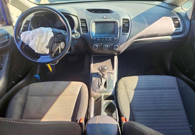 65909786 :رقم المزاد ، 3KPFL4A7XHE149913 vin ، 2017 Kia Forte مزاد بيع