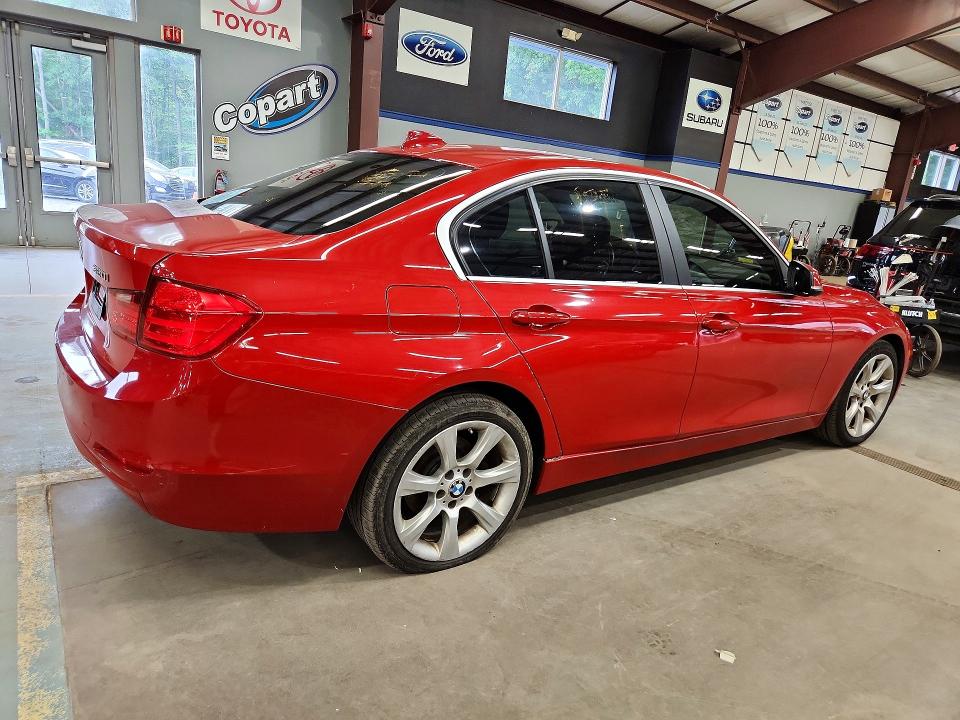 65152466 :رقم المزاد ، WBA3C3G58FNS73297 vin ، 2015 Bmw 320 مزاد بيع
