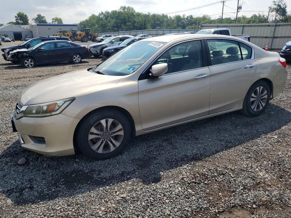 Продажа на аукционе авто 2015 Honda Accord, vin: 1HGCR2F30FA076015, номер лота: 64132076