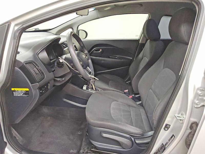 64649306 :رقم المزاد ، KNADM4A35F6428574 vin ، 2015 Kia Rio مزاد بيع