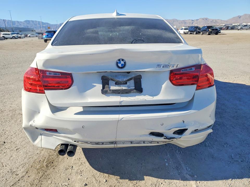 63429866 :رقم المزاد ، WBA3A5C53EF605551 vin ، 2014 Bmw 328 مزاد بيع