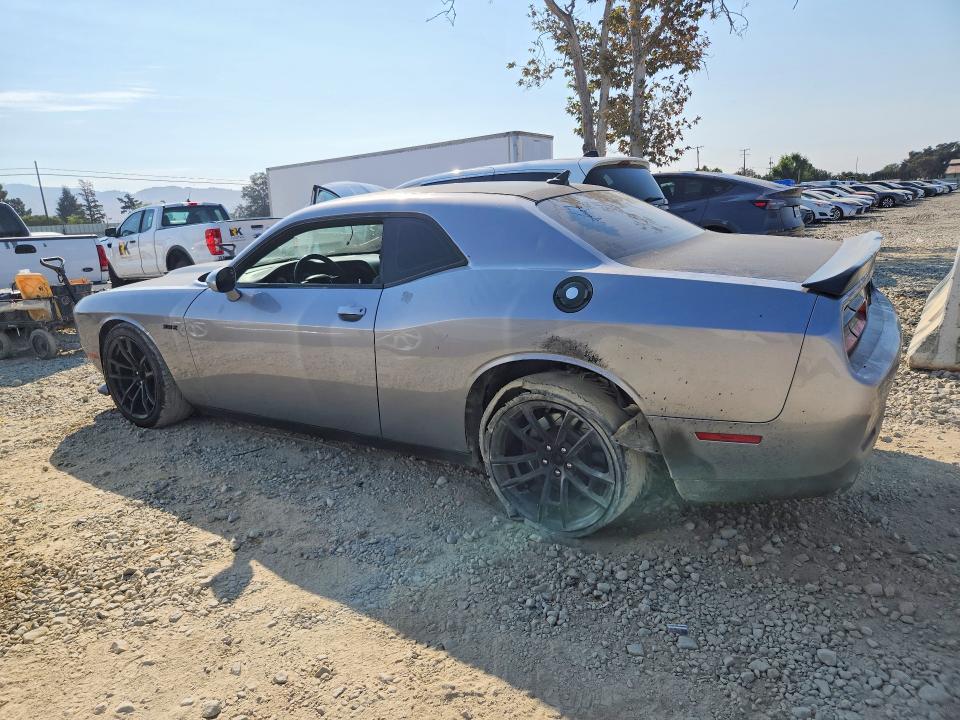 64462756 :رقم المزاد ، 2C3CDZFJ2HH592616 vin ، 2017 Dodge Challenger مزاد بيع