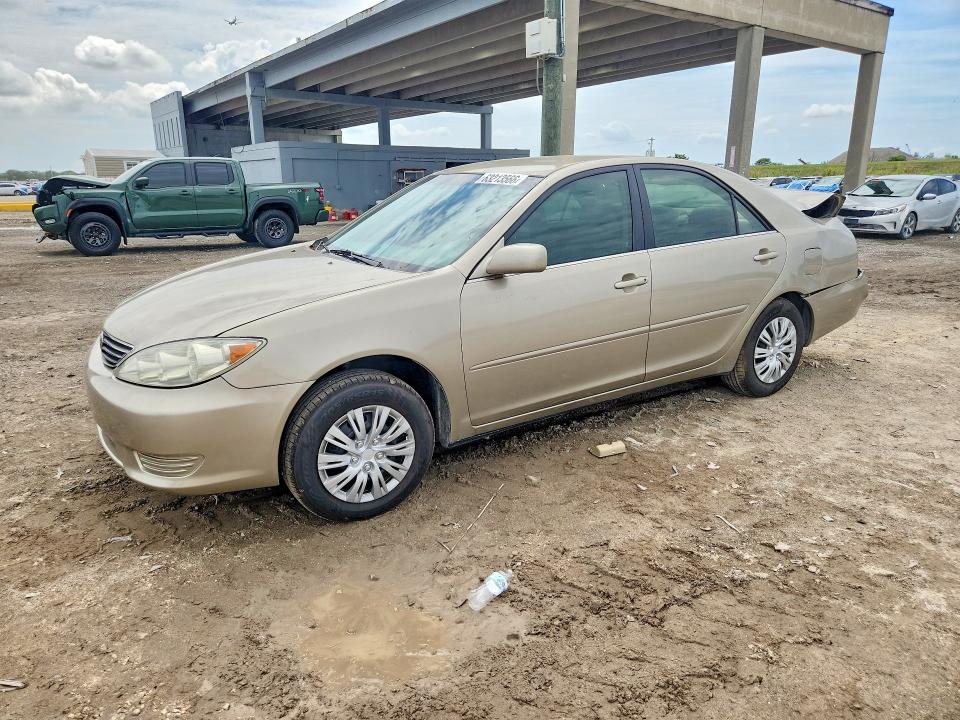 2005 Toyota Camry მანქანა იყიდება აუქციონზე, vin: 4T1BE32K75U073629, აუქციონის ნომერი: 63213566