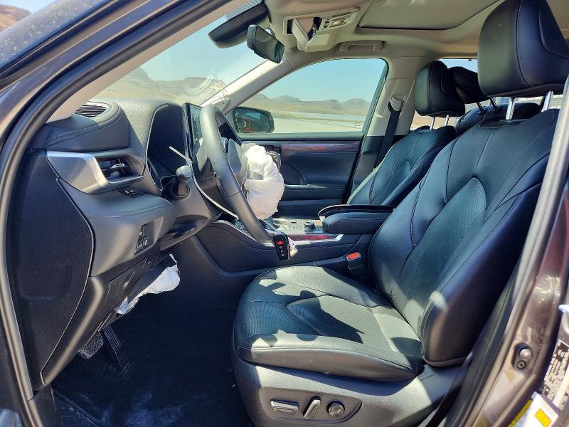 Продаж на аукціоні авто 2022 Toyota Highlander, vin: 5TDDZRBH9NS572168, номер лоту: 57426846