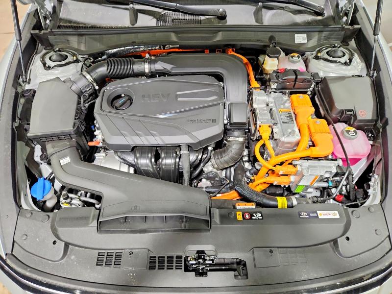 2026 Hyundai Sonata Hybrid მანქანა იყიდება აუქციონზე, vin: KMHL24JJ0TA171993, აუქციონის ნომერი: 63637666