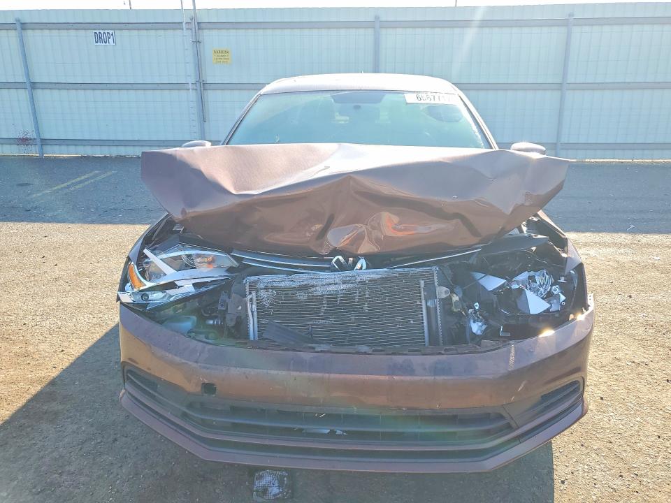 65677176 :رقم المزاد ، 3VWD67AJ9GM318672 vin ، 2016 Volkswagen Jetta مزاد بيع