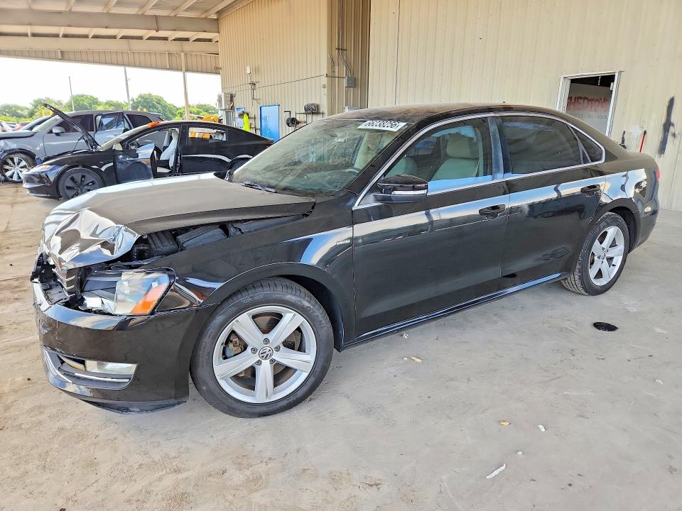 66238256 :رقم المزاد ، 1VWAT7A38FC110554 vin ، 2015 Volkswagen Passat مزاد بيع