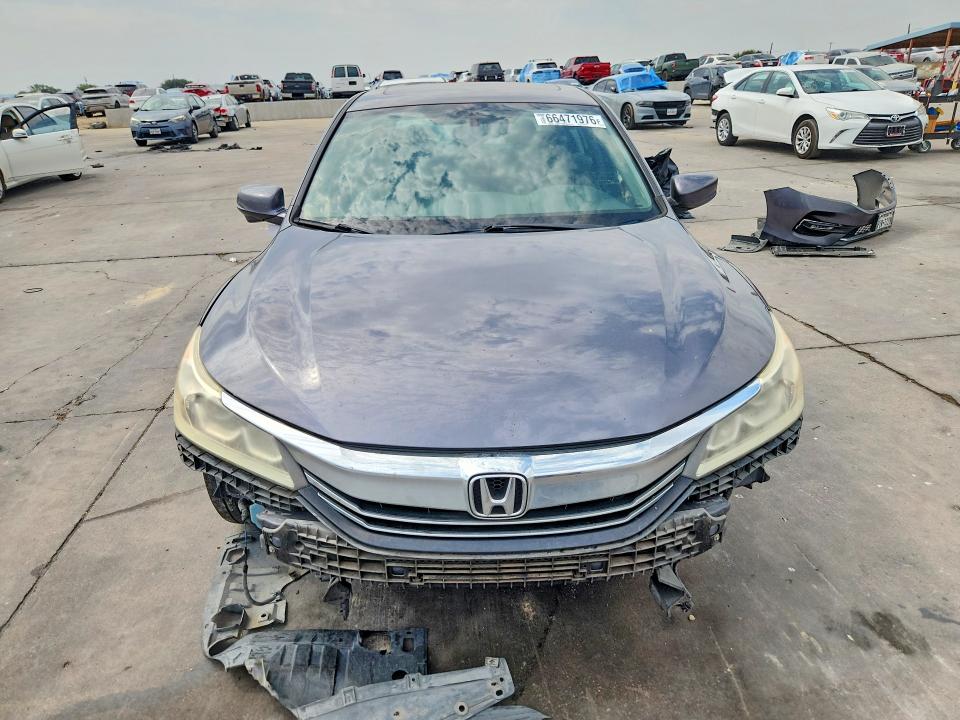 Продаж на аукціоні авто 2017 Honda Accord, vin: 1HGCR2F80HA055194, номер лоту: 66471976