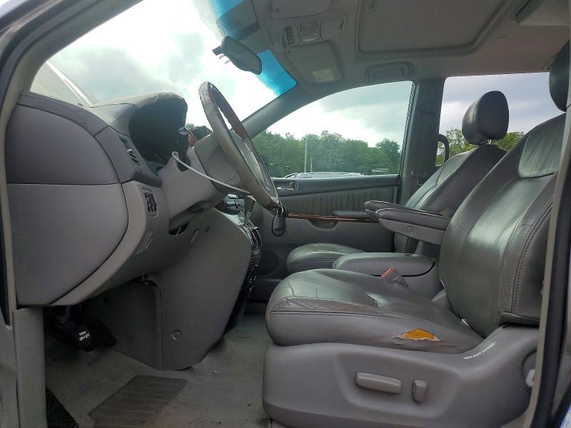 2004 Toyota Sienna მანქანა იყიდება აუქციონზე, vin: 5TDZA22C94S121040, აუქციონის ნომერი: 64276476