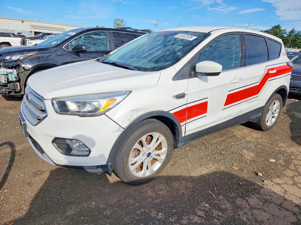 Auction sale of the 2017 Ford Escape, vin: 1FMCU9GD5HUB72040, lot number: 65842526