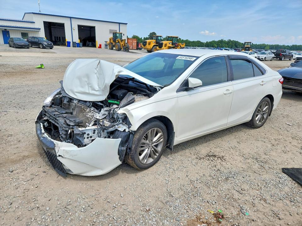 Продаж на аукціоні авто 2015 Toyota Camry, vin: 4T1BF1FK2FU077102, номер лоту: 64516246
