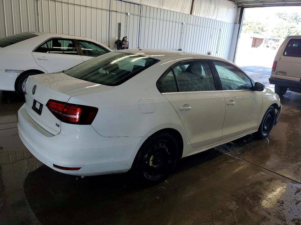 66904246 :رقم المزاد ، 3VW167AJ5HM241352 vin ، 2017 Volkswagen Jetta مزاد بيع