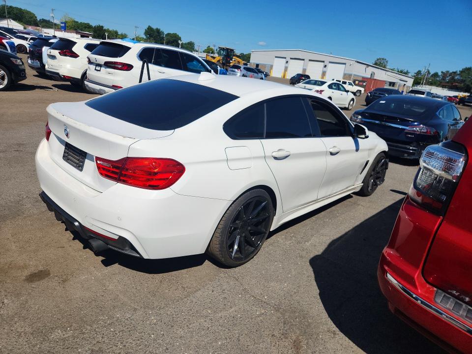63559276 :رقم المزاد ، WBA4A5C58FG052122 vin ، 2015 Bmw 428 مزاد بيع