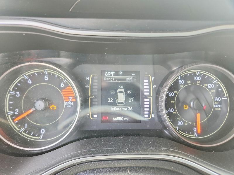 2019 Jeep Cherokee მანქანა იყიდება აუქციონზე, vin: 1C4PJLCB8KD444216, აუქციონის ნომერი: 64678496
