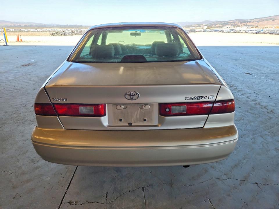 Продажа на аукционе авто 1998 Toyota Camry, vin: 4T1BG22K1WU354427, номер лота: 63439036