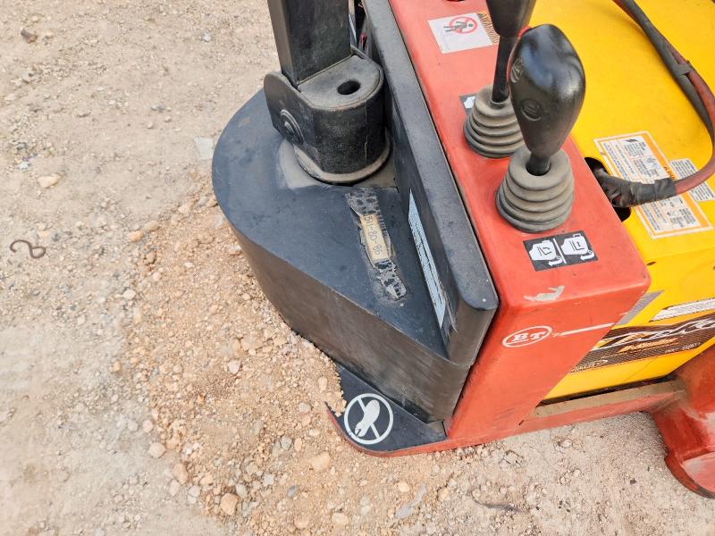 65109676 :رقم المزاد ، WRX3032274001 vin ، 2002 Urwi Unknown مزاد بيع