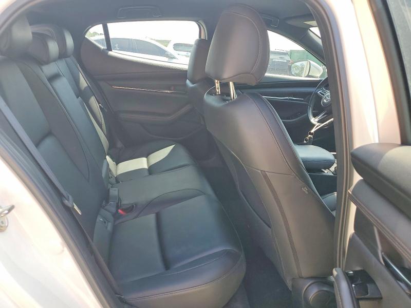 Продаж на аукціоні авто 2019 Mazda 3, vin: JM1BPALM8K1108923, номер лоту: 64640156