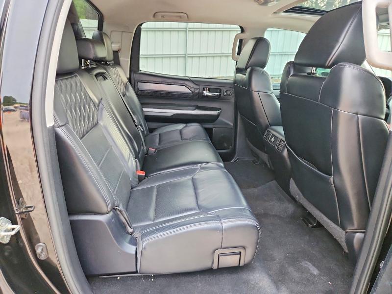 65716486 :رقم المزاد ، 5TFAY5F10HX602670 vin ، 2017 Toyota Tundra Platinum مزاد بيع