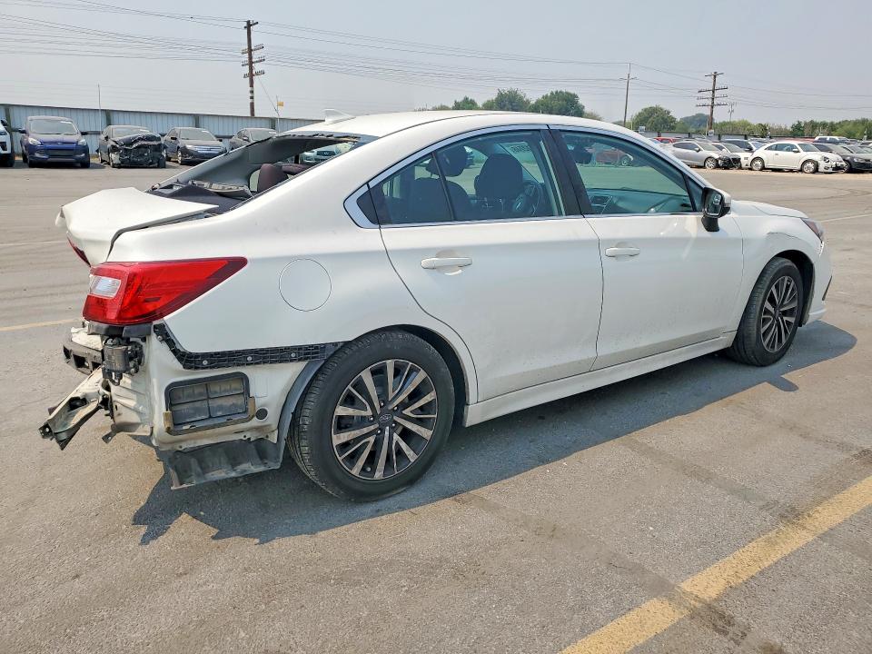 2018 Subaru Legacy მანქანა იყიდება აუქციონზე, vin: 4S3BNAF61J3022410, აუქციონის ნომერი: 63612746