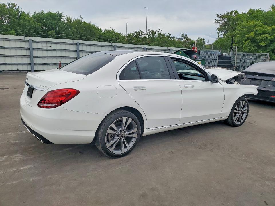 2018 Mercedes-benz C მანქანა იყიდება აუქციონზე, vin: WDDWF4KB9JR323495, აუქციონის ნომერი: 63810766