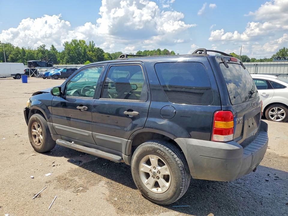 64400826 :رقم المزاد ، 1FMYU03115KA36007 vin ، 2005 Ford Escape مزاد بيع