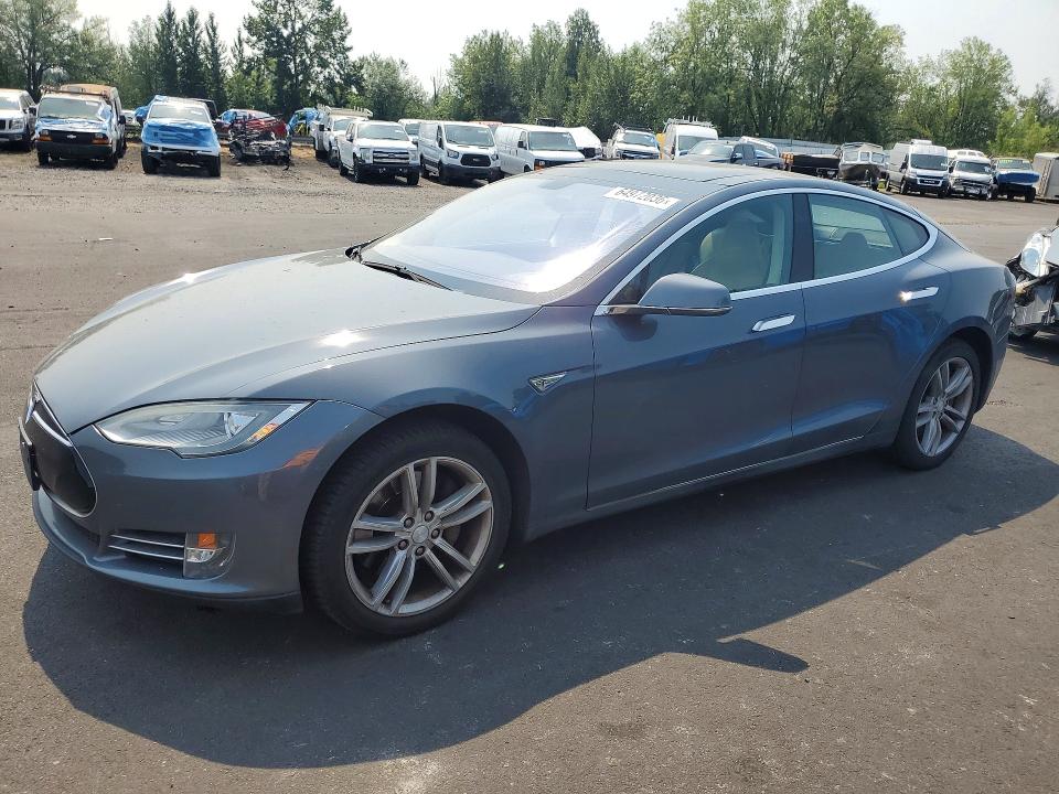 Продаж на аукціоні авто 2013 Tesla Model S, vin: 5YJSA1CN6DFP18324, номер лоту: 64972036