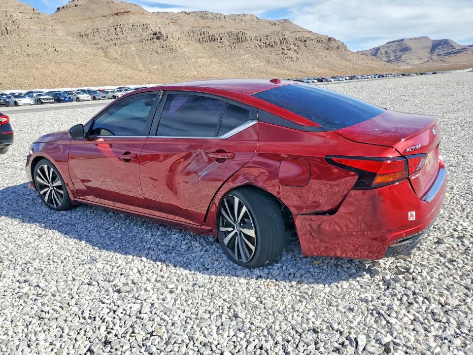 65518406 :رقم المزاد ، 1N4BL4CW5MN418852 vin ، 2021 Nissan Altima مزاد بيع