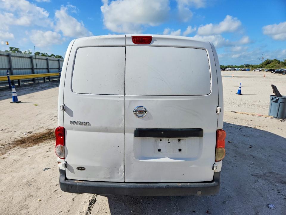 69050866 :رقم المزاد ، 3N6CM0KN0FK690602 vin ، 2015 Nissan Nv200 مزاد بيع