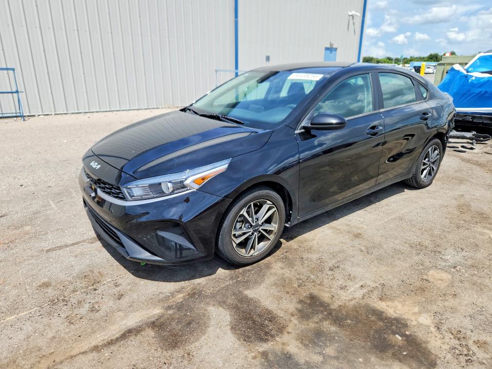2022 Kia Forte მანქანა იყიდება აუქციონზე, vin: 3KPF24AD2NE482384, აუქციონის ნომერი: 64438256