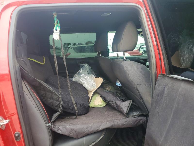 63674716 :رقم المزاد ، 5TFCZ5AN9JX162437 vin ، 2018 Toyota Tacoma مزاد بيع