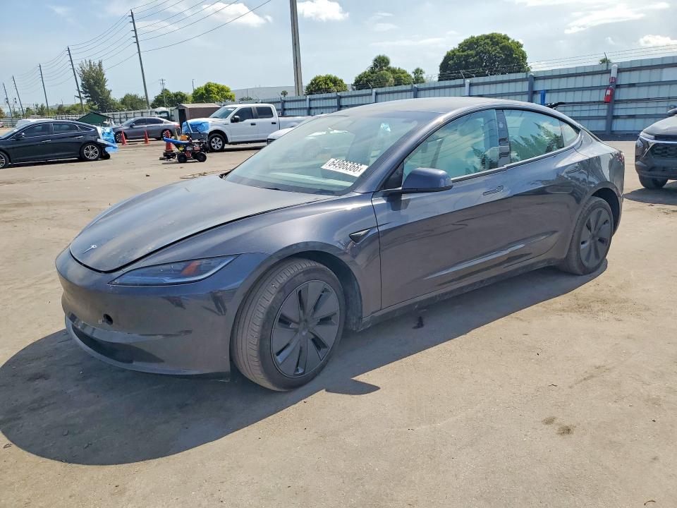 64966366 :رقم المزاد ، 5YJ3E1EA2SF942738 vin ، 2025 Tesla Model 3 مزاد بيع