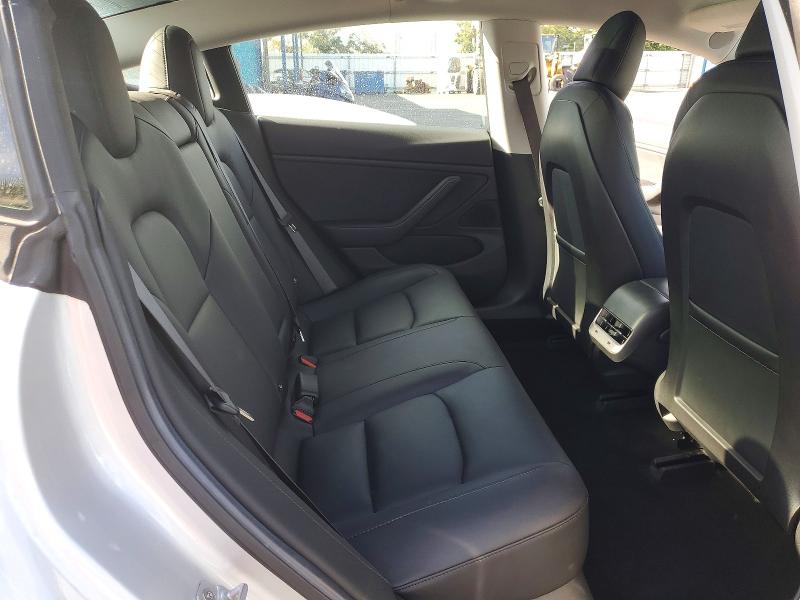 Auction sale of the 2018 Tesla Mdl 3, vin: 5YJ3E1EA2JF058801, lot number: 67109166