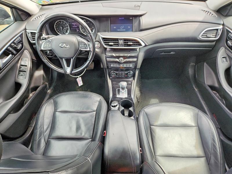 63738656 :رقم المزاد ، SJKCH5CR1HA033119 vin ، 2017 Infiniti Qx30 مزاد بيع