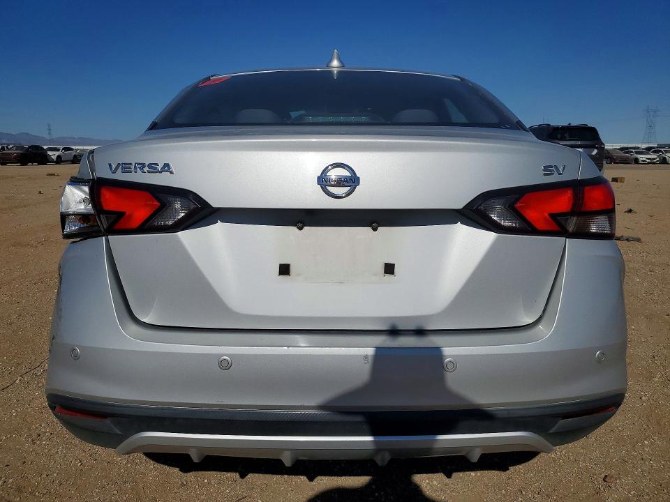63760766 :رقم المزاد ، 3N1CN8EV4ML878608 vin ، 2021 Nissan Versa مزاد بيع