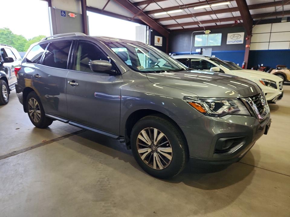 Продажа на аукционе авто 2018 Nissan Pathfinder, vin: 5N1DR2MM1JC632050, номер лота: 65307936