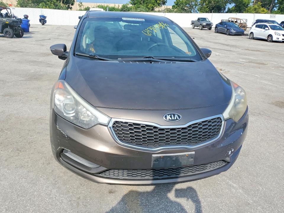 2015 Kia Forte მანქანა იყიდება აუქციონზე, vin: KNAFX4A63F5302844, აუქციონის ნომერი: 64374306