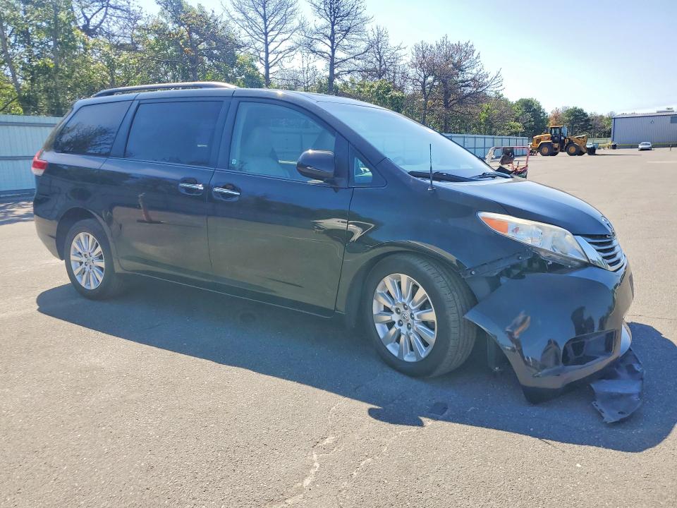 63668926 :رقم المزاد ، 5TDDK3DC1ES091866 vin ، 2014 Toyota Sienna مزاد بيع