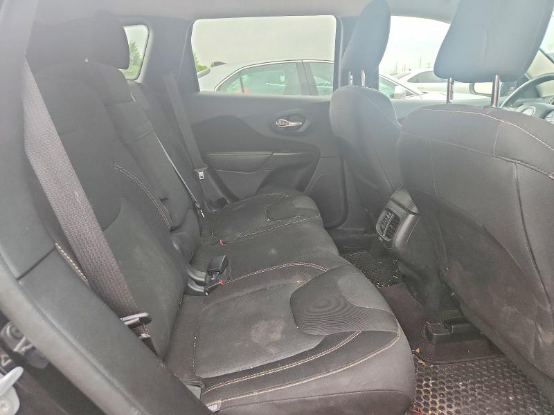 63776526 :رقم المزاد ، 1C4PJLCS2GW239504 vin ، 2016 Jeep Cherokee مزاد بيع