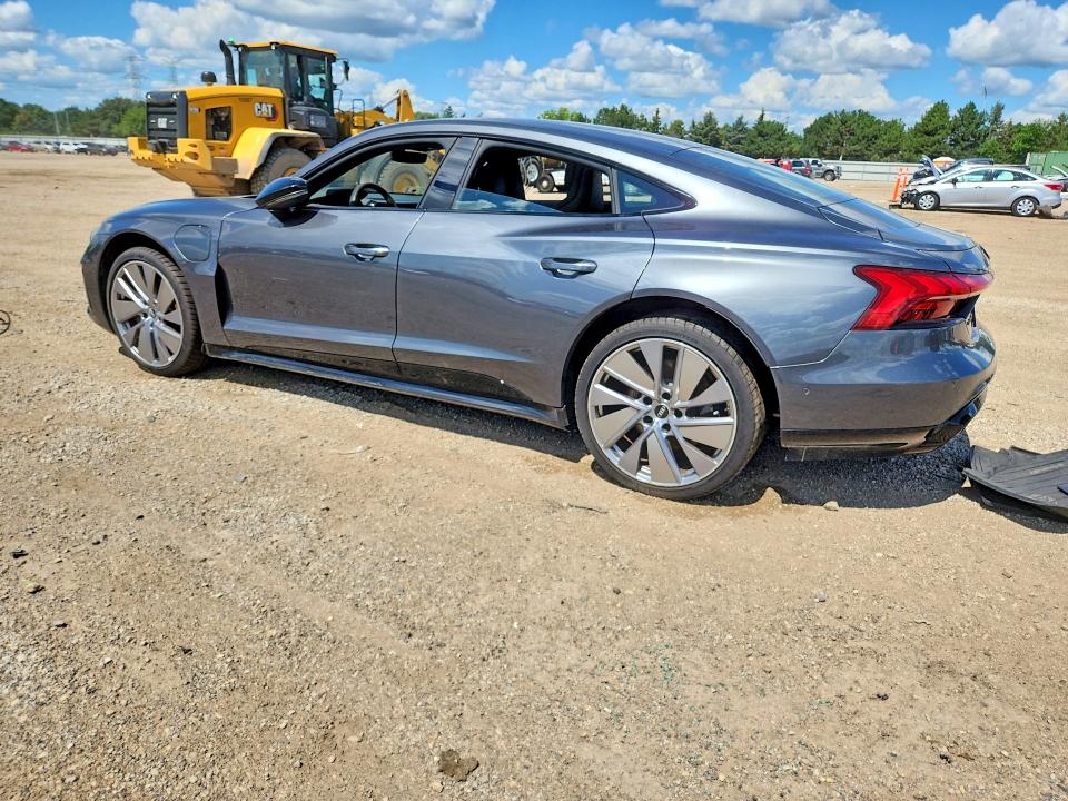 Продажа на аукционе авто 2022 Audi E-tron Gt, vin: WAUEJBFW8N7005999, номер лота: 65176146