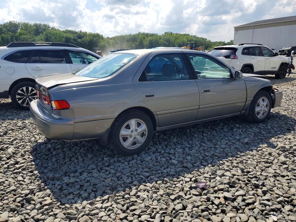 63962986 :رقم المزاد ، JT2BG22KX10546281 vin ، 2001 Toyota Camry مزاد بيع