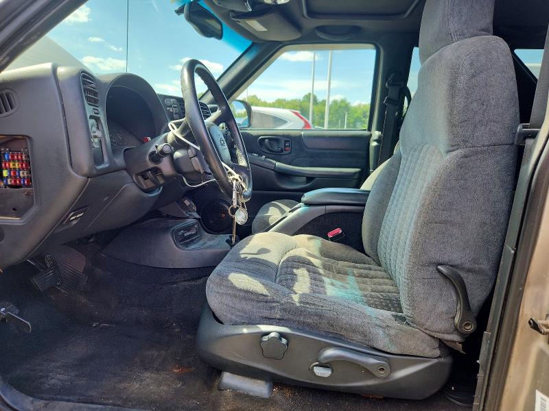 Продажа на аукционе авто 2000 Chevrolet Blazer, vin: 1GNCT18W9YK114461, номер лота: 65530396
