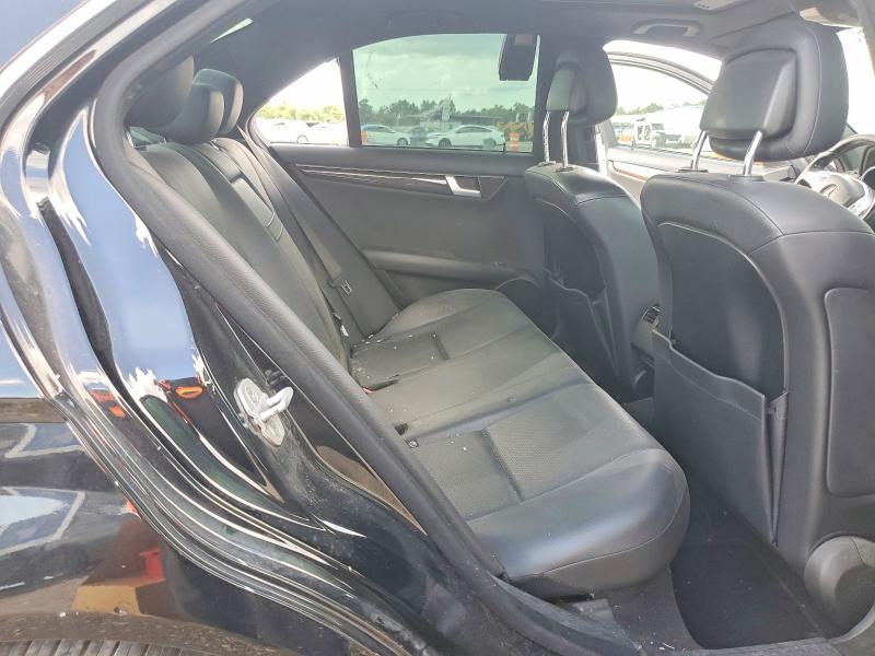 64702386 :رقم المزاد ، WDDGF4HB6EG216966 vin ، 2014 Mercedes-benz C مزاد بيع