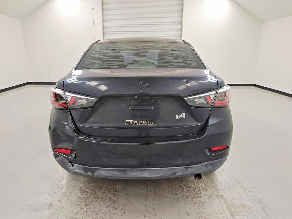 Aukcja sprzedaży 2017 Toyota Yaris Ia, vin: 3MYDLBYV0HY176456, numer aukcji: 62240776