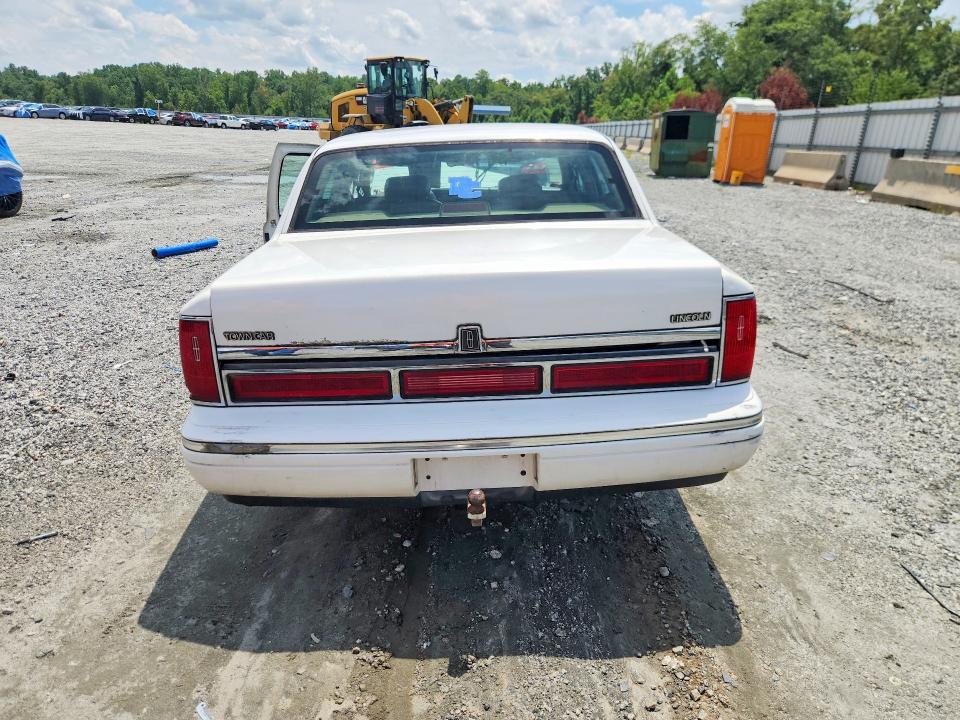 1996 Lincoln Town Car მანქანა იყიდება აუქციონზე, vin: 1LNLM81W6TY717314, აუქციონის ნომერი: 63578026