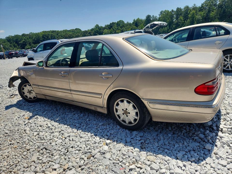 65911746 :رقم المزاد ، WDBJF65J81B244409 vin ، 2001 Mercedes-benz E مزاد بيع