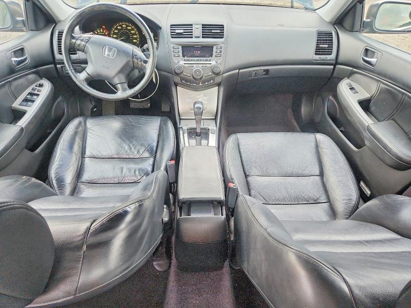 67000826 :رقم المزاد ، 1HGCM66597A056113 vin ، 2007 Honda Accord مزاد بيع