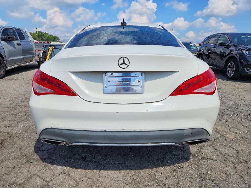 64109806 :رقم المزاد ، WDDSJ4EB5HN499406 vin ، 2017 Mercedes-benz Cla مزاد بيع